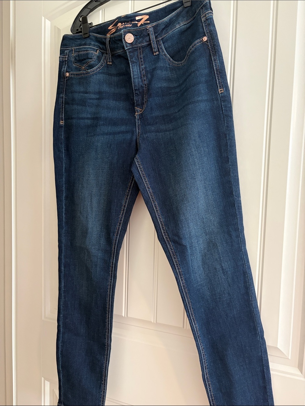 Seven7 Women's Skinny Jeans in Dark Blue Wash